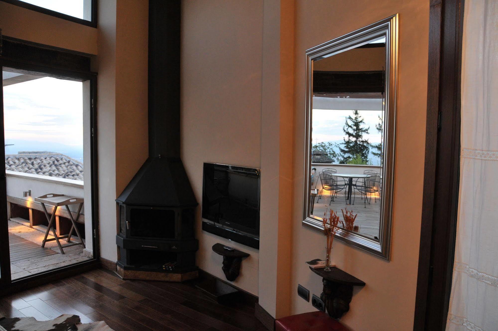 Apartamentos Turisticos Aguas De Viznar Екстер'єр фото