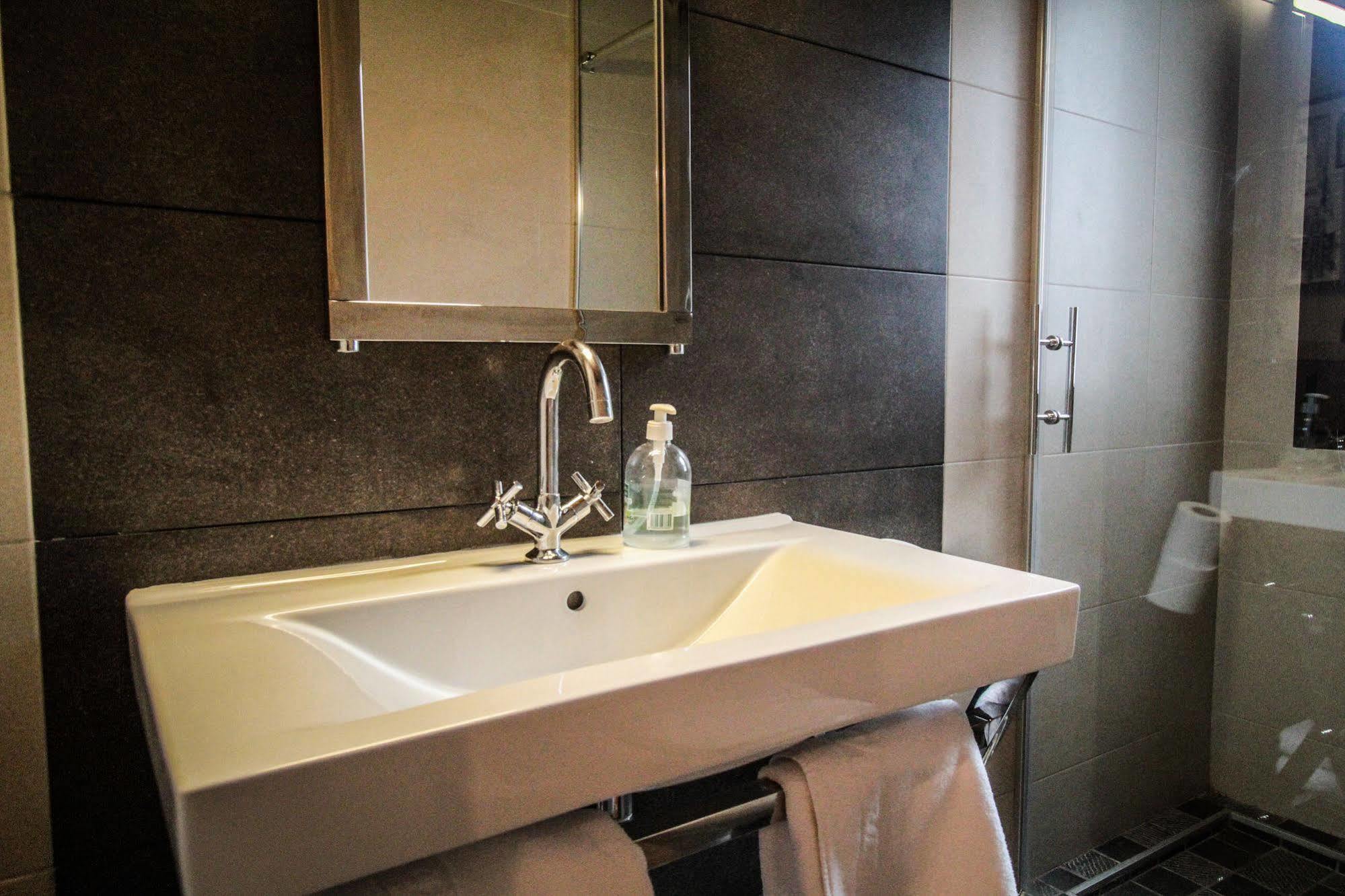 Apartamentos Turisticos Aguas De Viznar Екстер'єр фото